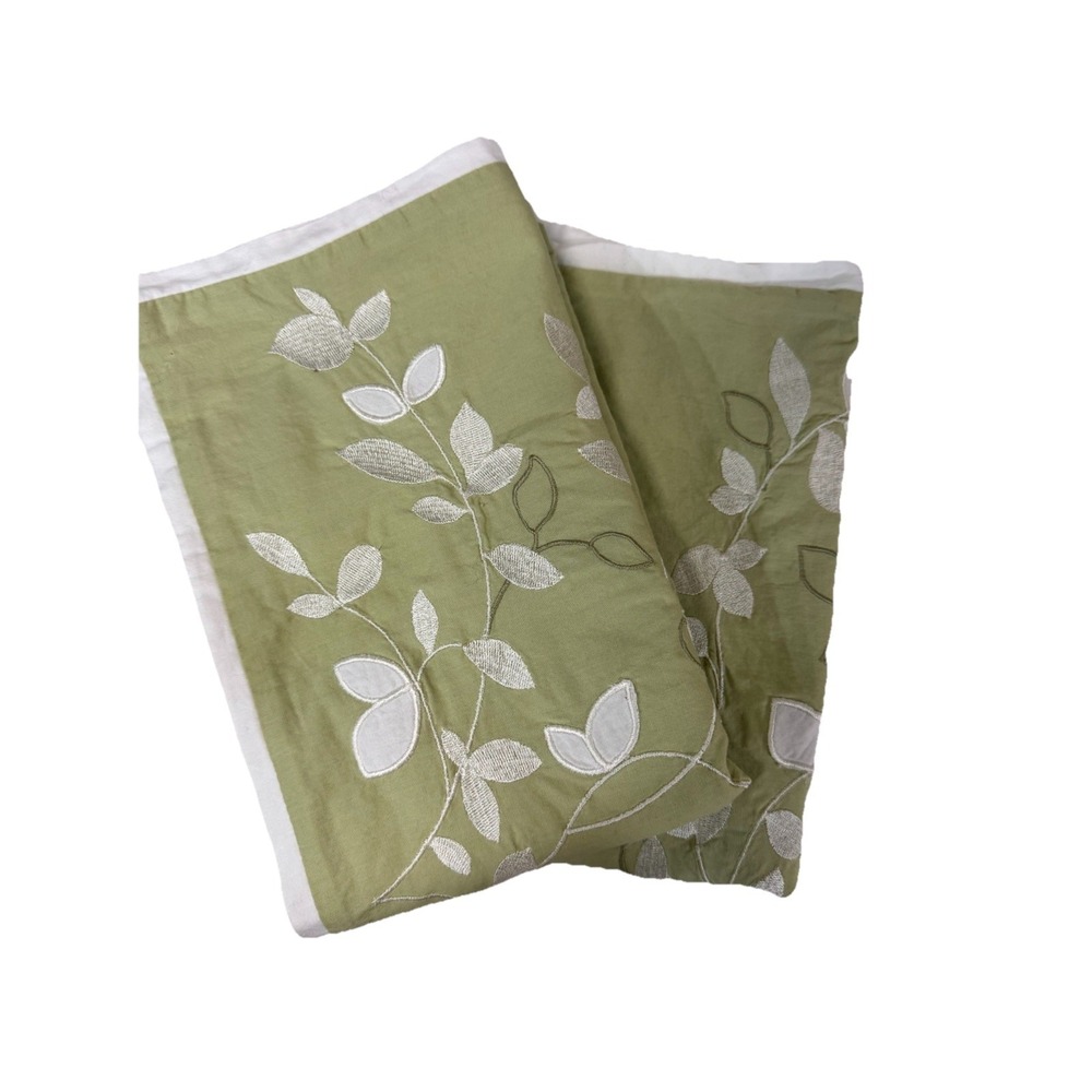 Lot 2 Royal Heritage Standard‎ Pillow Sham Case Green White Embroidered Floral